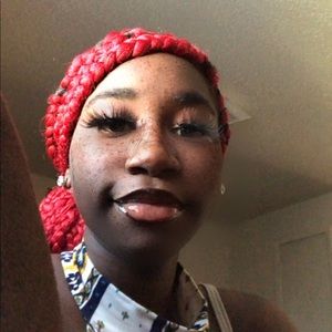 Meet your Posher, Aalaicia